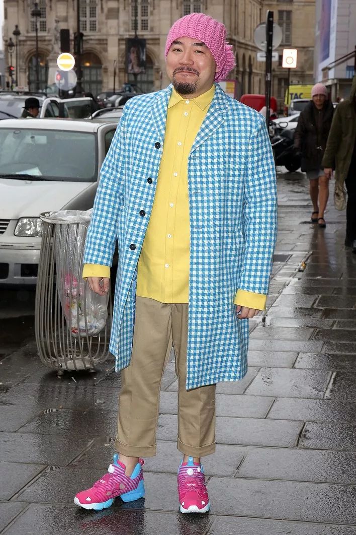 权志龙在成龙演唱会上的视频,成龙和权志龙谁名气最大