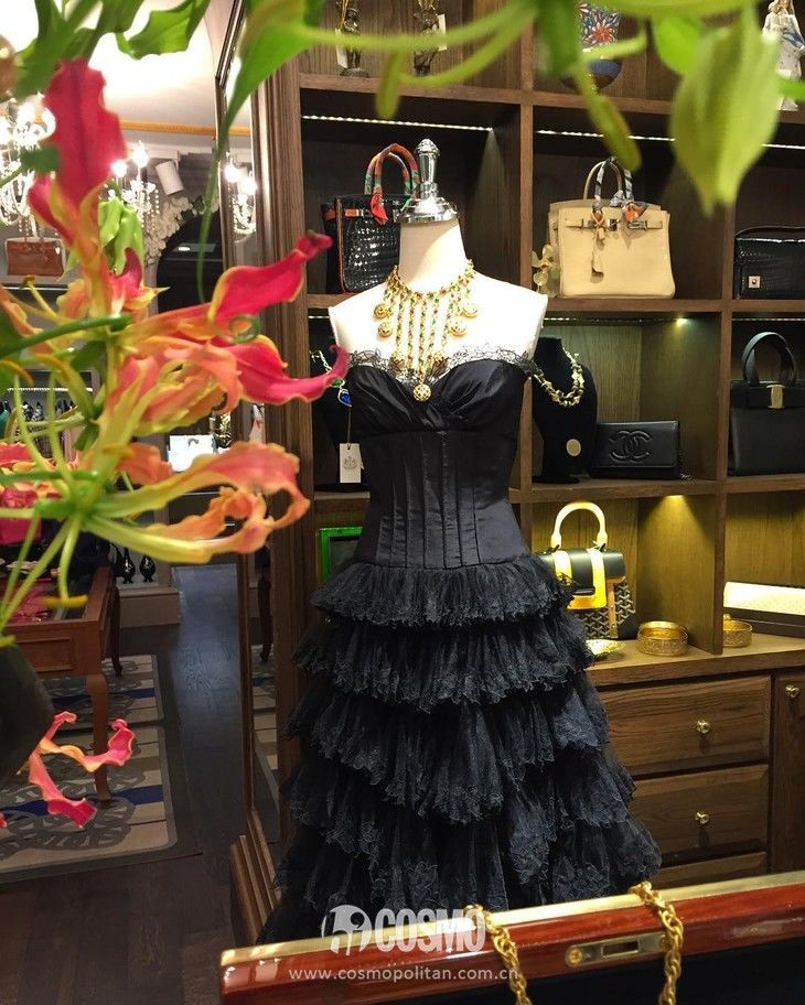 泰国100万买裙子,泰国买什么裙子