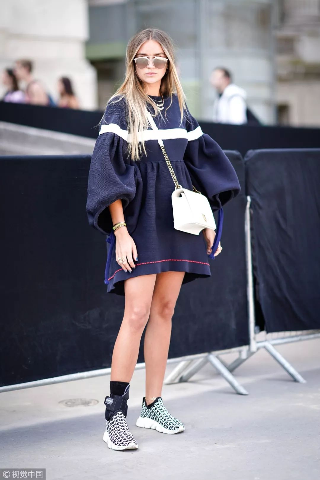 运动鞋鞋帮高度怎么选,穿运动鞋腿不好看