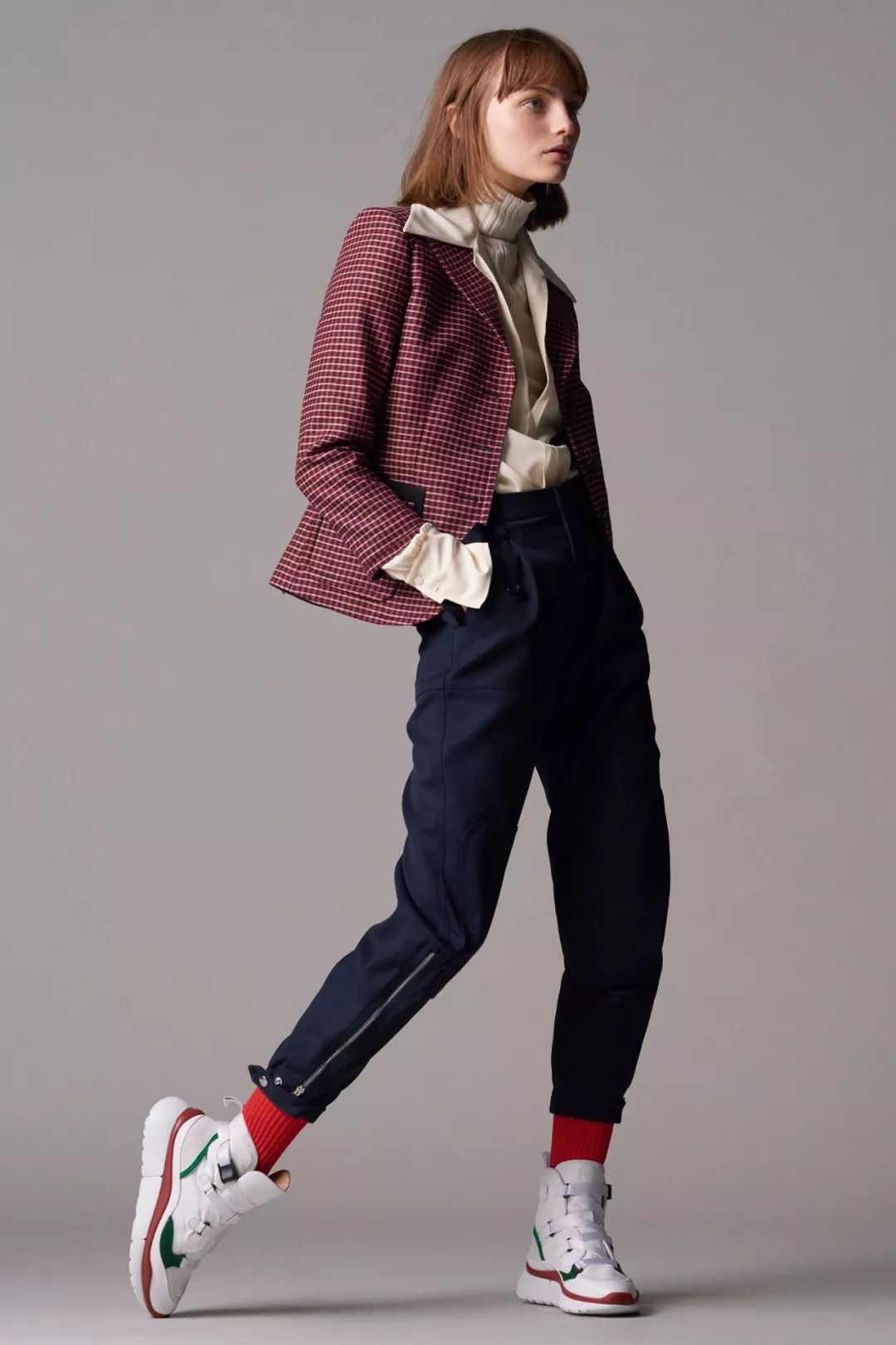 运动鞋鞋帮高度怎么选,穿运动鞋腿不好看