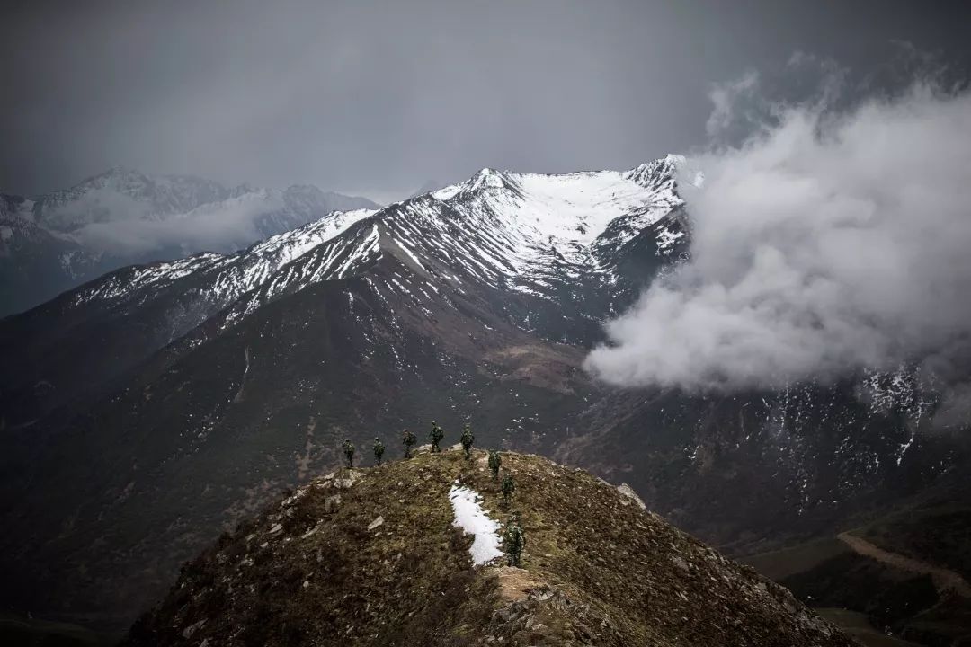 消防员森林火灾事件,四川森林大火致30名扑火人员