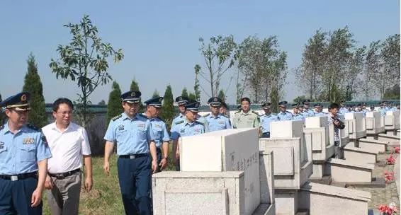 清明假期2023放假安排表,公司清明假期放假通知