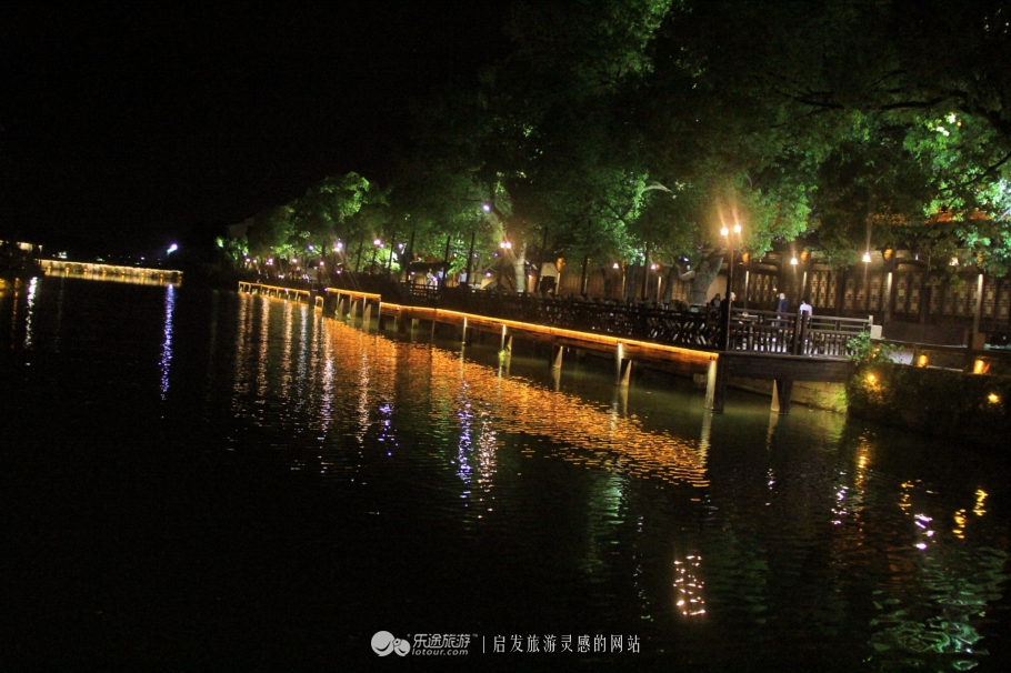 乌镇夜色唯美句子,乌镇夜色美景