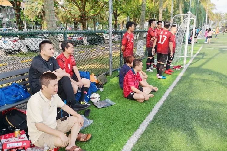 【龙法资讯】龙华区法院足球队齐心协力挺进八强