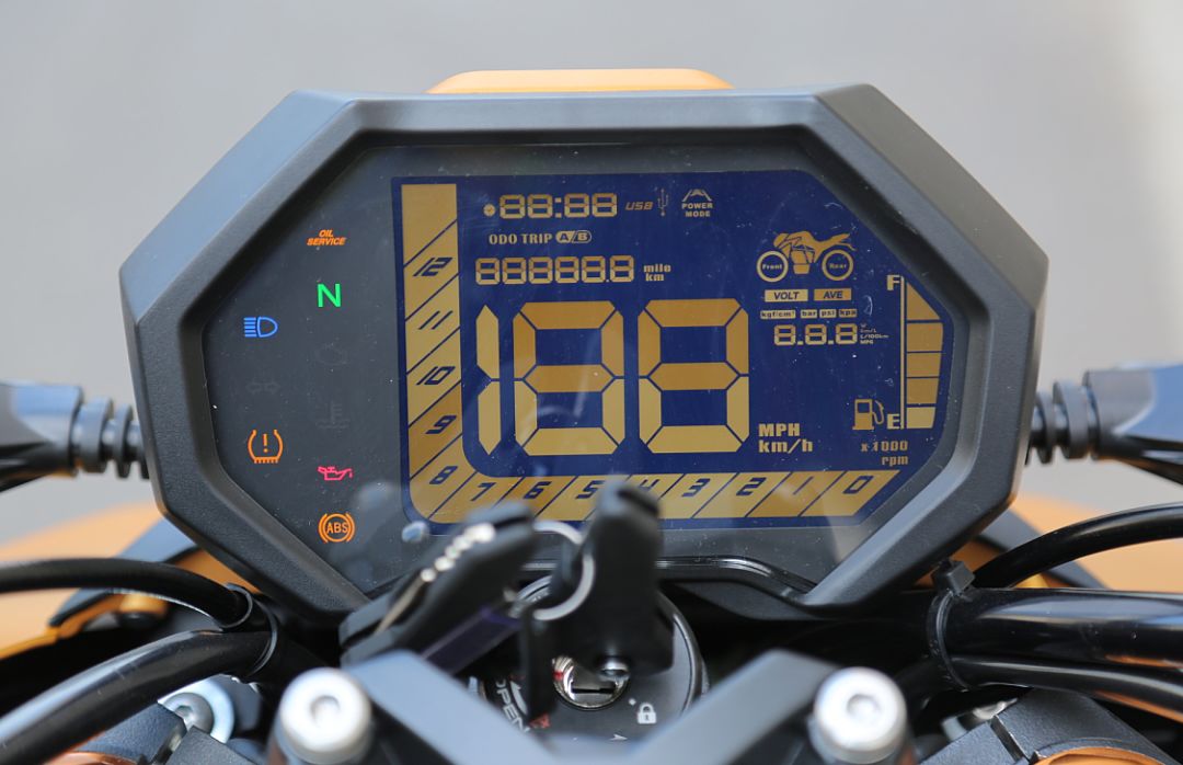 光阳krider400台湾车评,光阳krider400改装外观