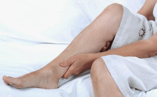 抽筋儿,左胸口下方抽筋似的疼打嗝后缓解