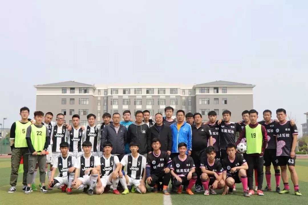 我们只是一群热爱足球的少年,我们这十年足球少年