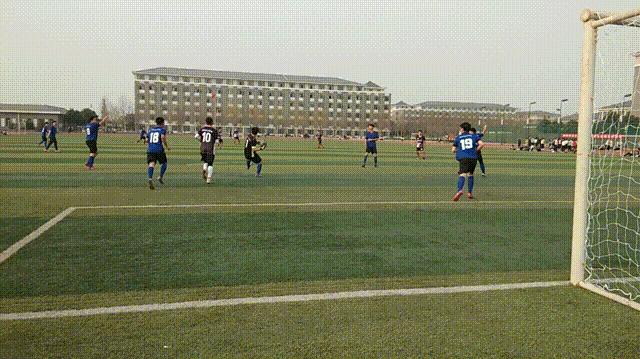 我们只是一群热爱足球的少年,我们这十年足球少年