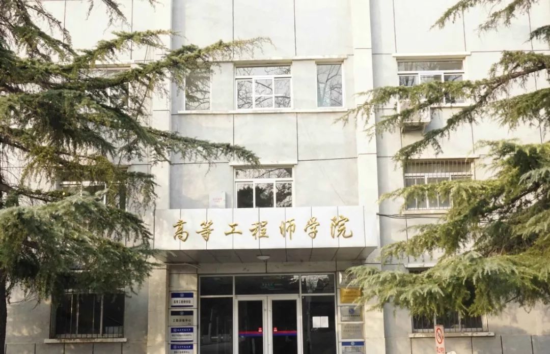 写给女孩子的一封情书,写给校区老师的一封信