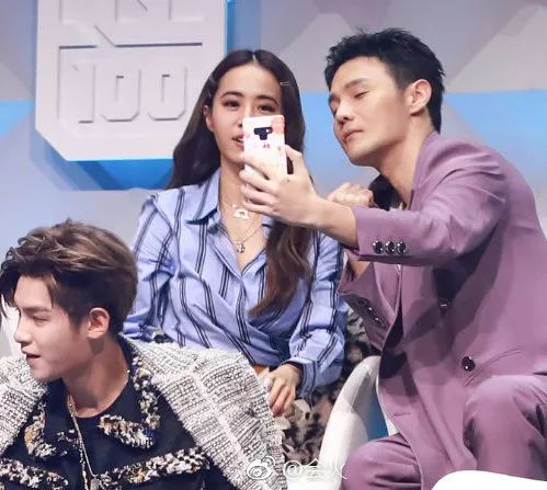 李荣浩蔡依林眼睛对比 (蔡依林李荣浩眼睛)