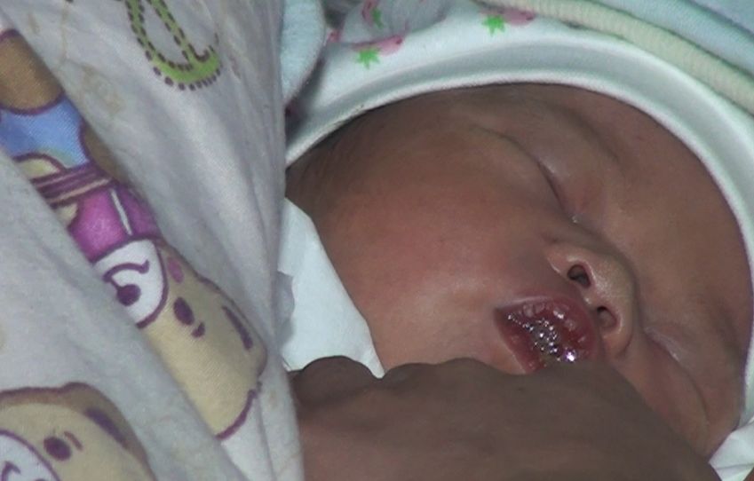 事发常州：女婴出生无肛门，急需治疗费用！