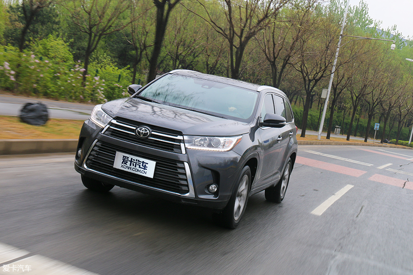 有钱人都买什么物件,现在年轻人能买哪些二手车