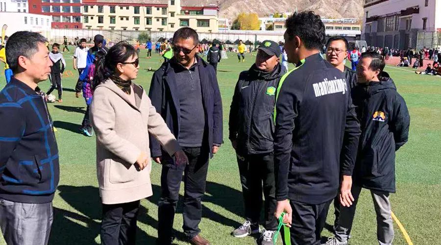 展雪域雄风,足球联赛展现风采