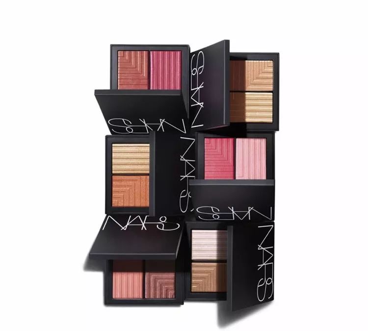 讲干货|软妹or御姐？一块腮红切换妆面风格，做春天最靓的小姐姐～