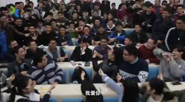 瑗垮畨浜ゅぇ浜烘皵缇庡コ鏁欏笀,浜ゅぇ濂崇