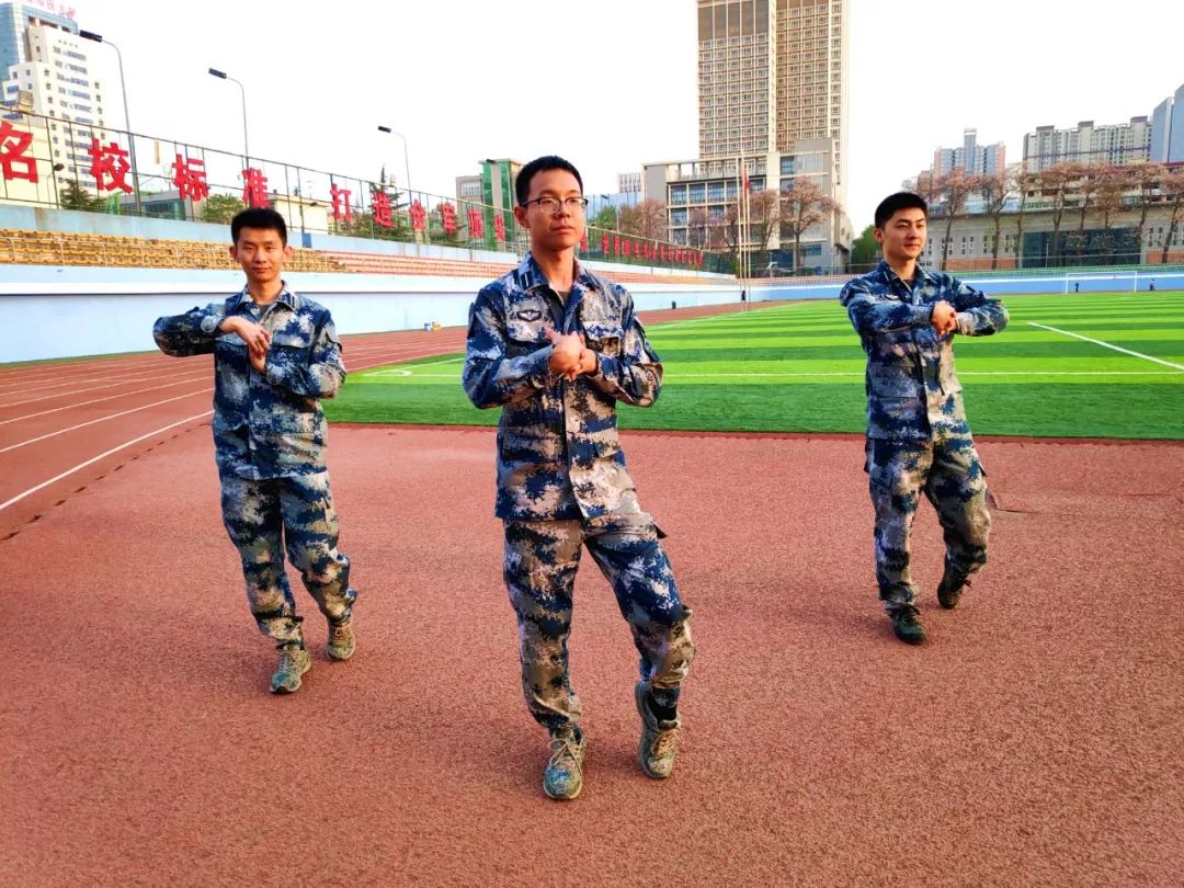 跑前热身跑后拉伸全攻略,十公里跑前热身跑后拉伸