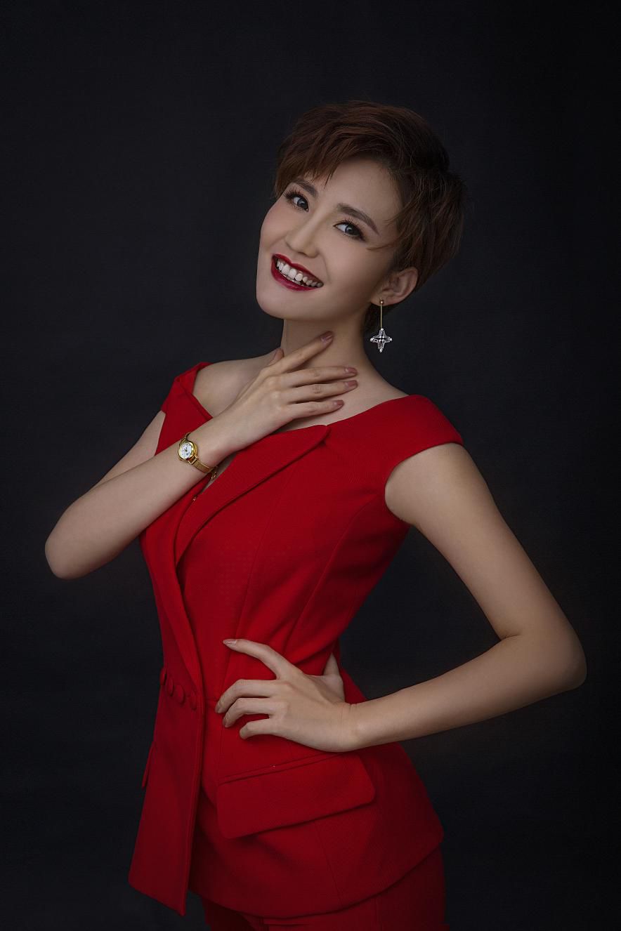 点开！你将获得都市频道名嘴联系方式！