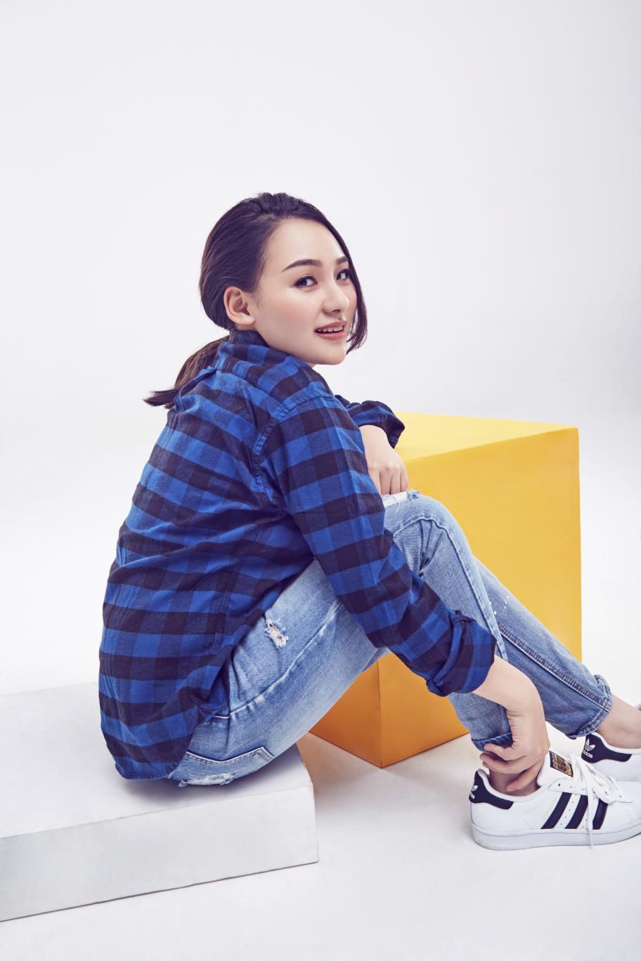 点开！你将获得都市频道名嘴联系方式！