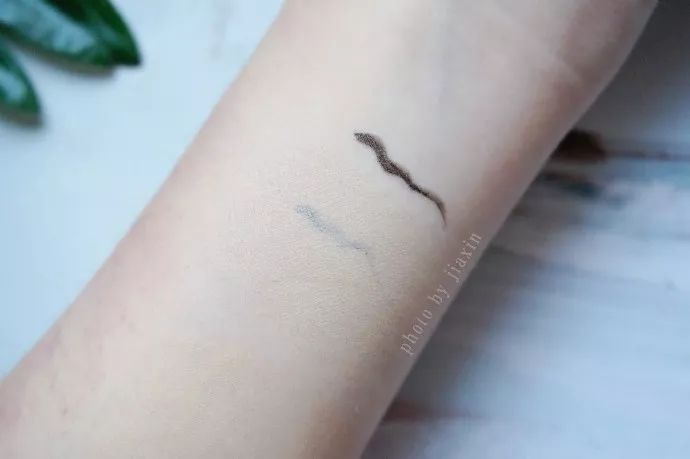 倪妮同款粉底液,杨幂倪妮同款粉色格子