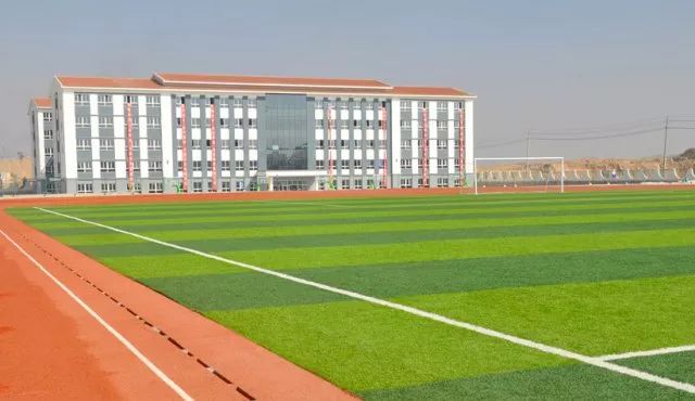 兰州新区舟曲中学录取分数线,兰州新区舟曲中学今年有招生的吗