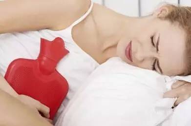 瑜伽初级教程改善宫寒在家练,调理宫寒瑜伽动作