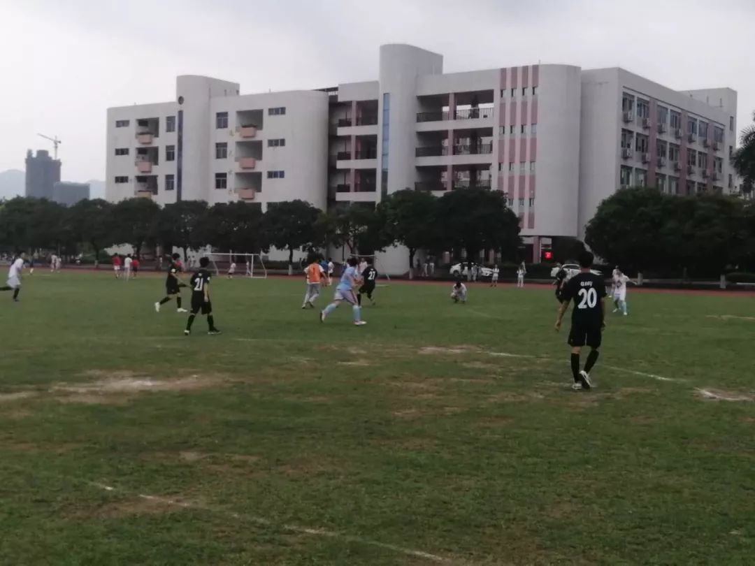 【活力邓中】合作拼搏，驰聘绿茵场——高一级足球联赛开锣