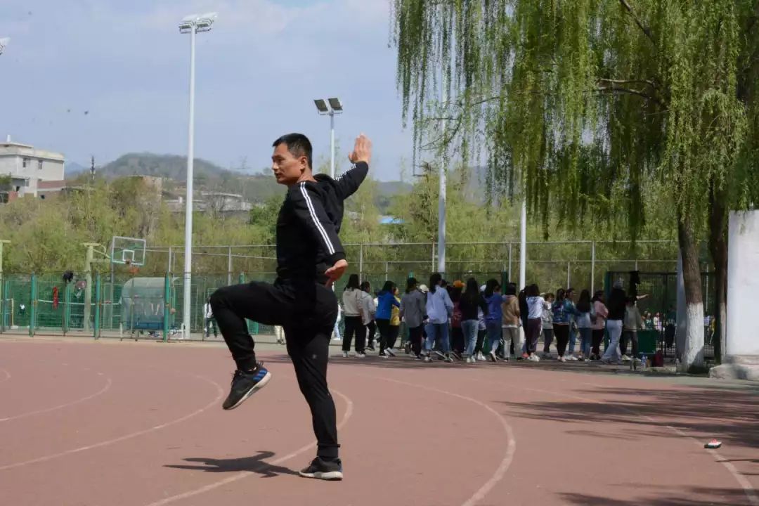 燃烧你的卡路里歌曲,燃烧你的卡路里少女