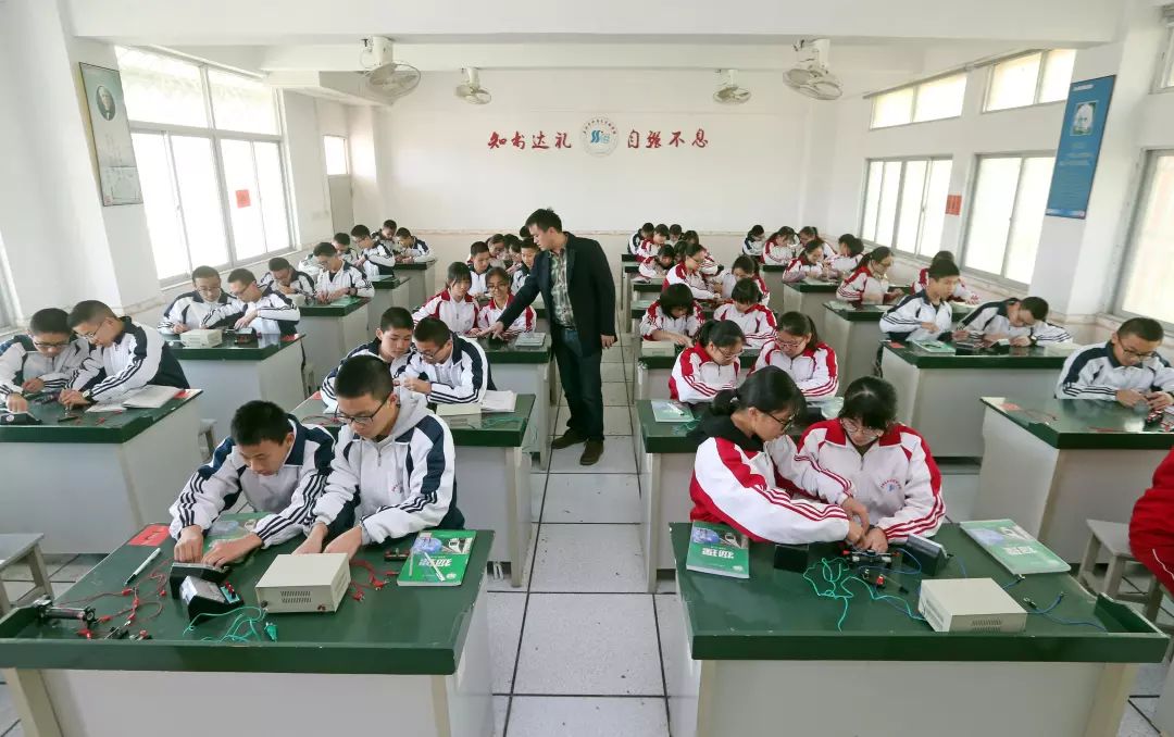 优秀毕业生最高奖10万！石狮市中英文实验学校2019年招生啦！