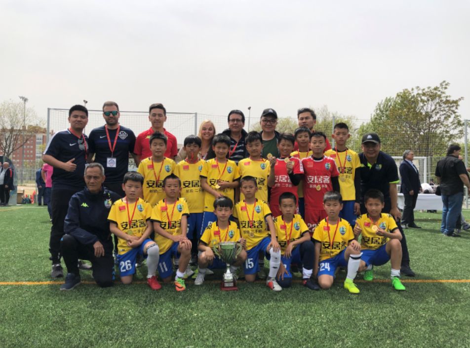 让梦想起飞冯俊烨原版,让梦想起航足球