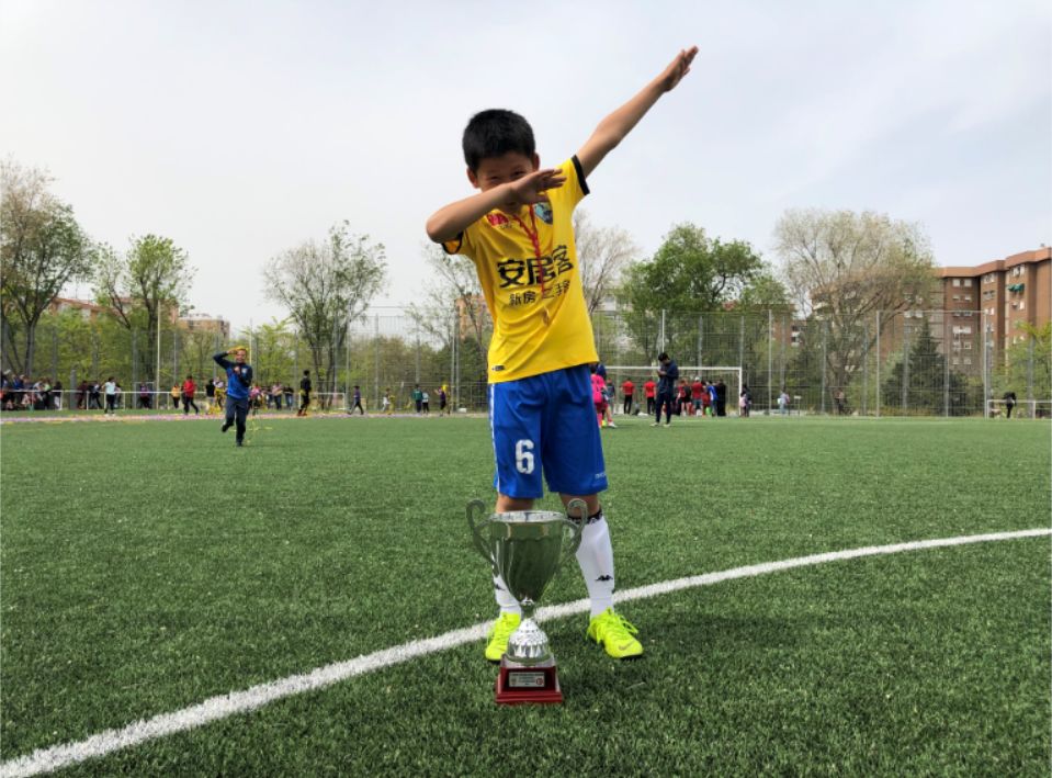 让梦想起飞冯俊烨原版,让梦想起航足球