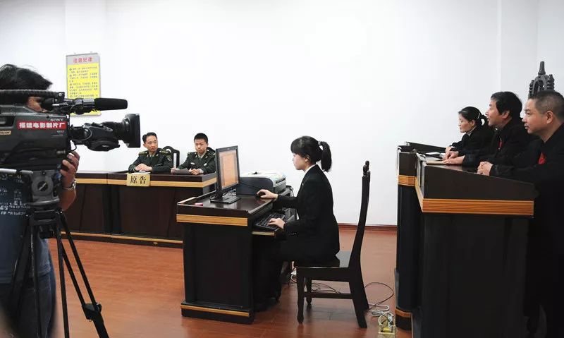 饶德松：真情拥军的人民法官