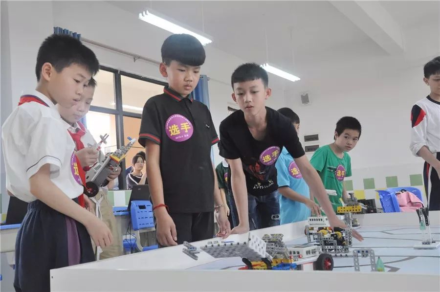 科技大赛玉林,玉林机器人比赛