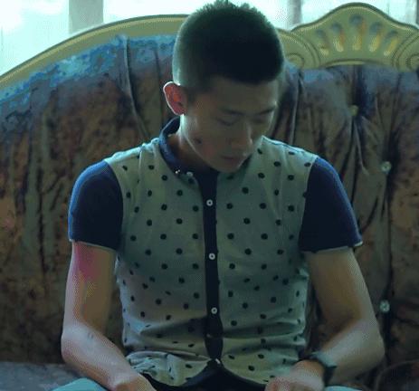 日常生活关注调整坐姿,不保持正确健康坐姿的危害