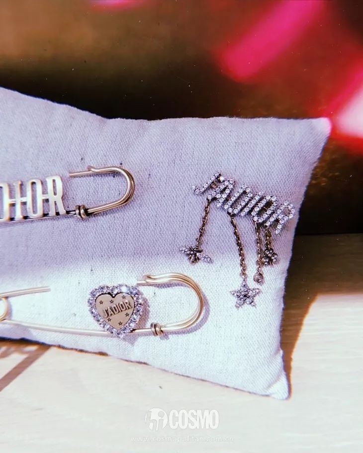 时髦办|Lisa这磨人的小甜豆，居然敢给我种草爱马仕了？？？