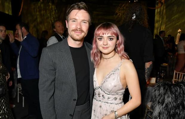 权游第2集:二丫滚床单时到底几岁？