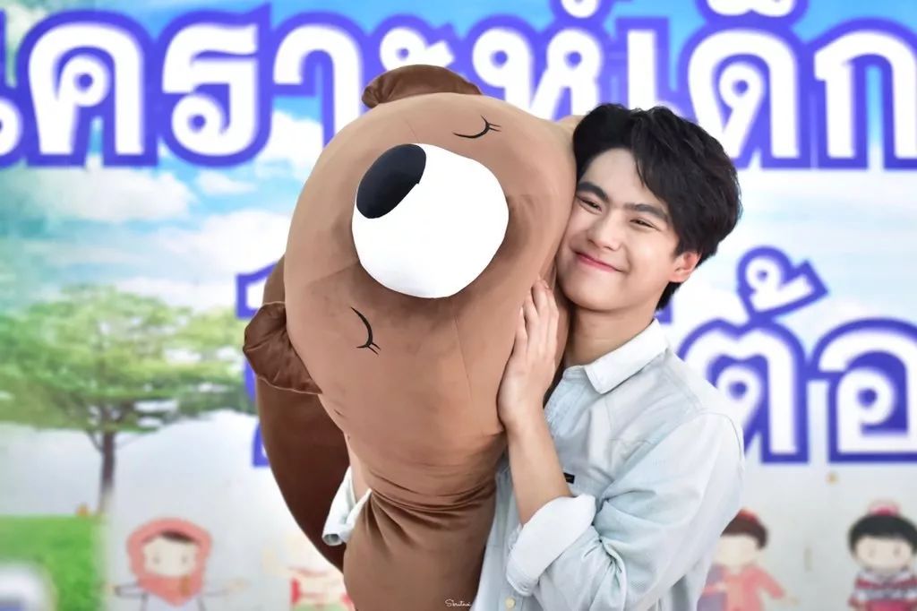 出道20年却一直出演烂片,出道4年演了5部电影火了3部