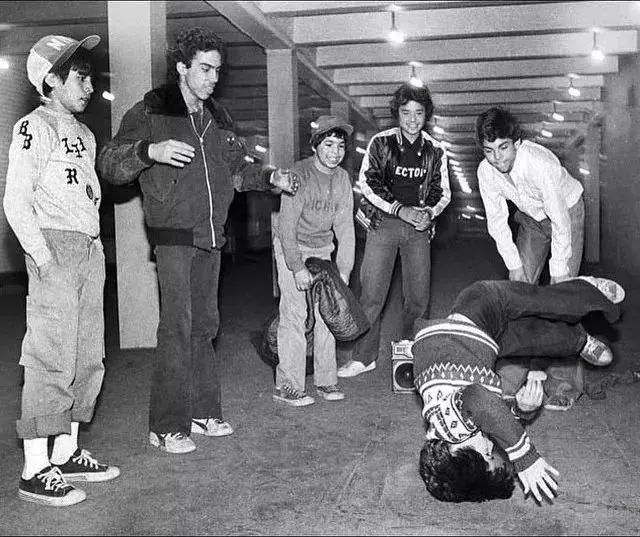 玛莎·库伯（MarthaCooper）半个世纪遍布全球用镜头记录街头艺术