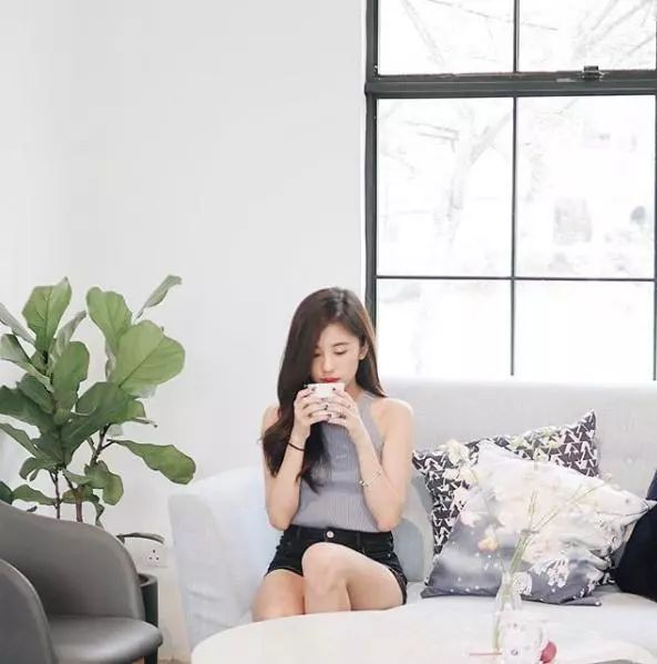 拍出大长腿怎么操作,拍出逆天长腿照只需一点点小技巧