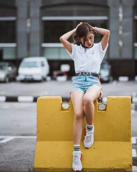 拍出大长腿怎么操作,拍出逆天长腿照只需一点点小技巧