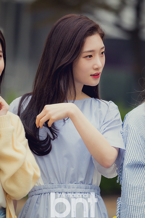 郑采妍woo完整版,nancy甜美造型盘点