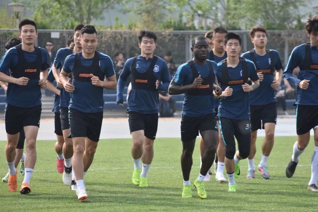 周三侃大山：别含糊，周末和上海俩队“干两仗”吧！