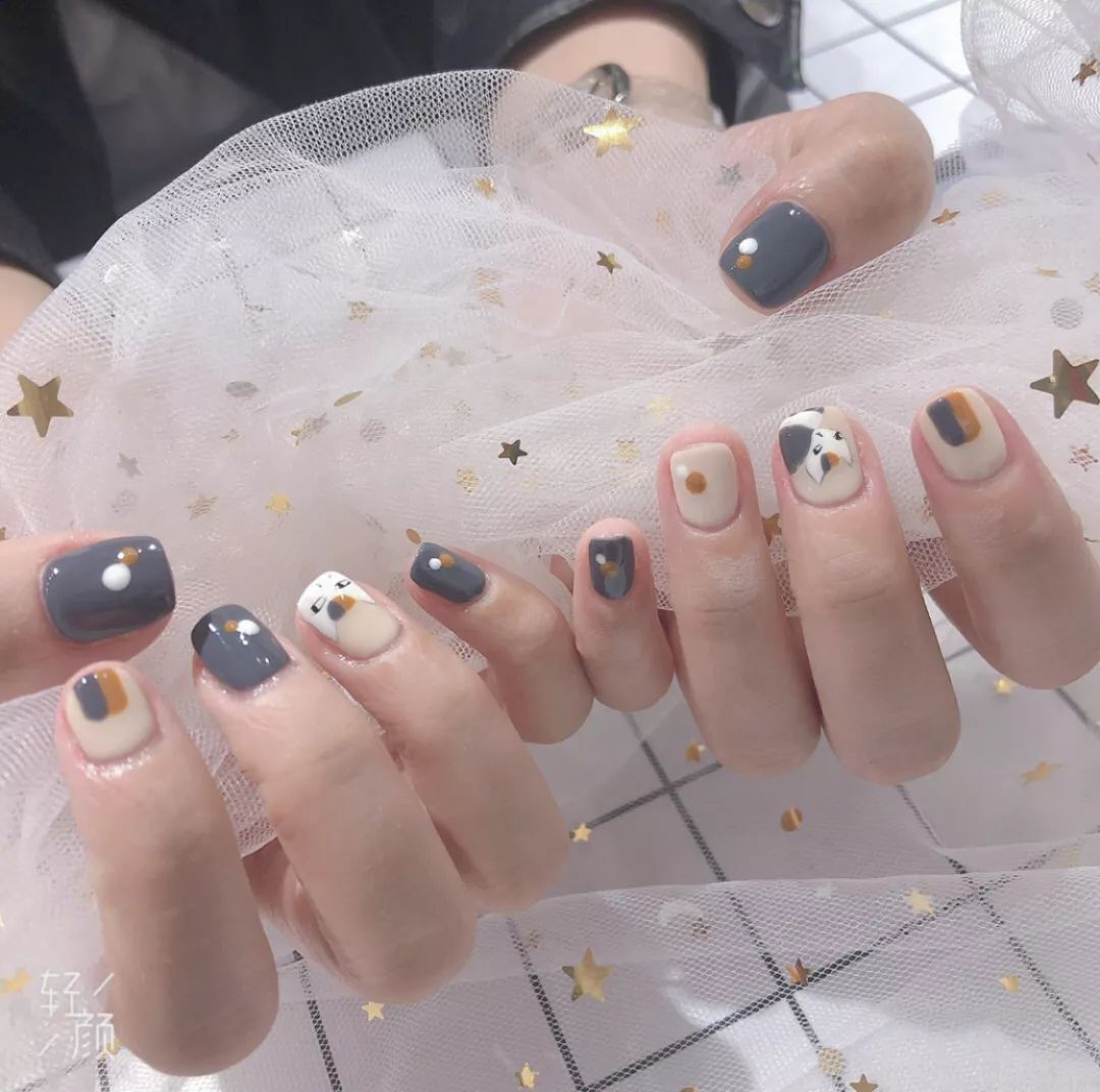 一款又甜又酷的美甲推荐给你们,夏日必备美甲ins风童趣