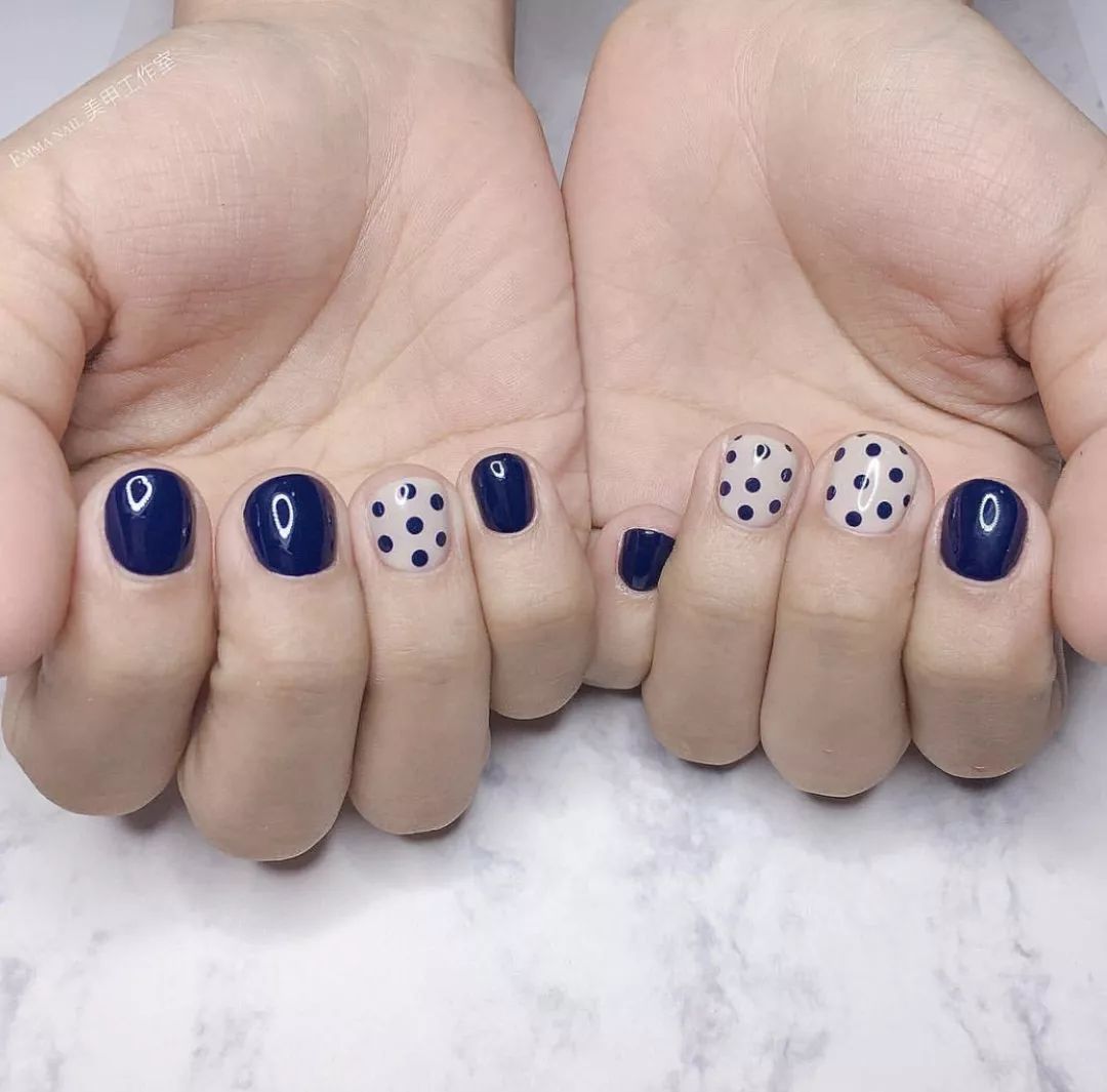 一款又甜又酷的美甲推荐给你们,夏日必备美甲ins风童趣