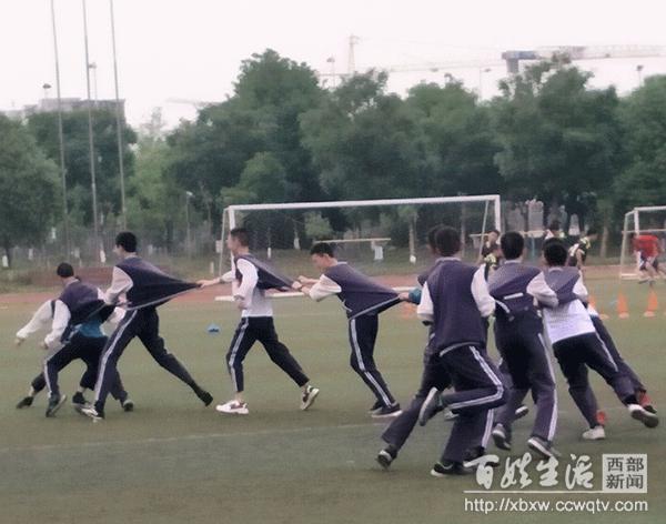 强健其体魄文明其精神,强健其精神野蛮其体魄原话