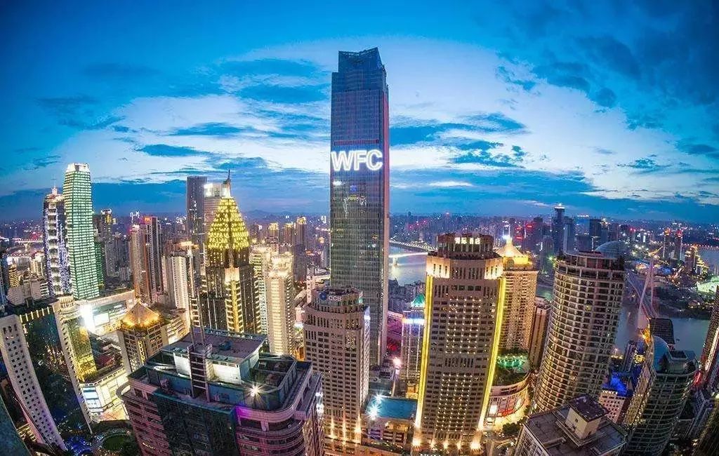 在重庆之巅，住云端奢居吃米其林大餐，刷新山城奢华新高度！