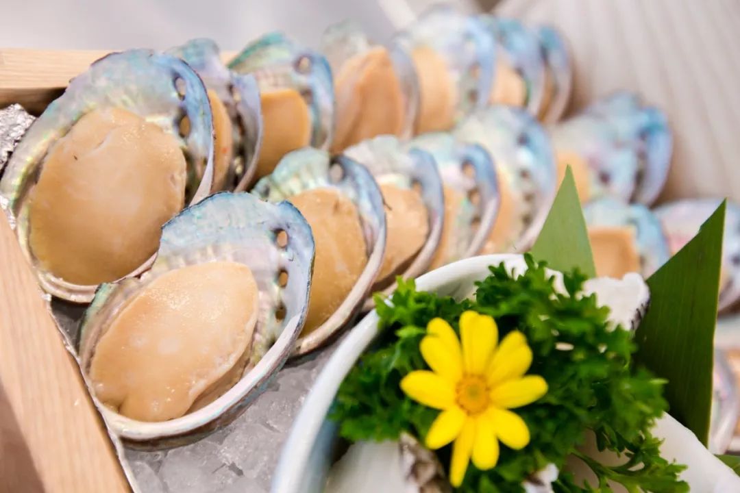 在重庆之巅，住云端奢居吃米其林大餐，刷新山城奢华新高度！