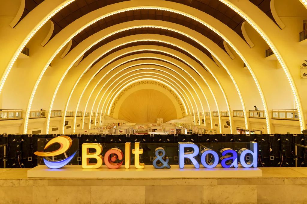 莫桑比克前总统：“债务陷阱”是西方对“一带一路”严重的错误认知