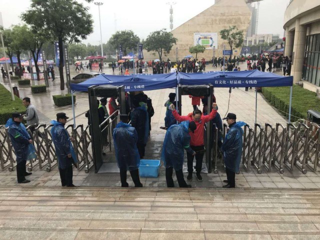 白水县公安局圆满完成中甲足球联赛安保执勤任务