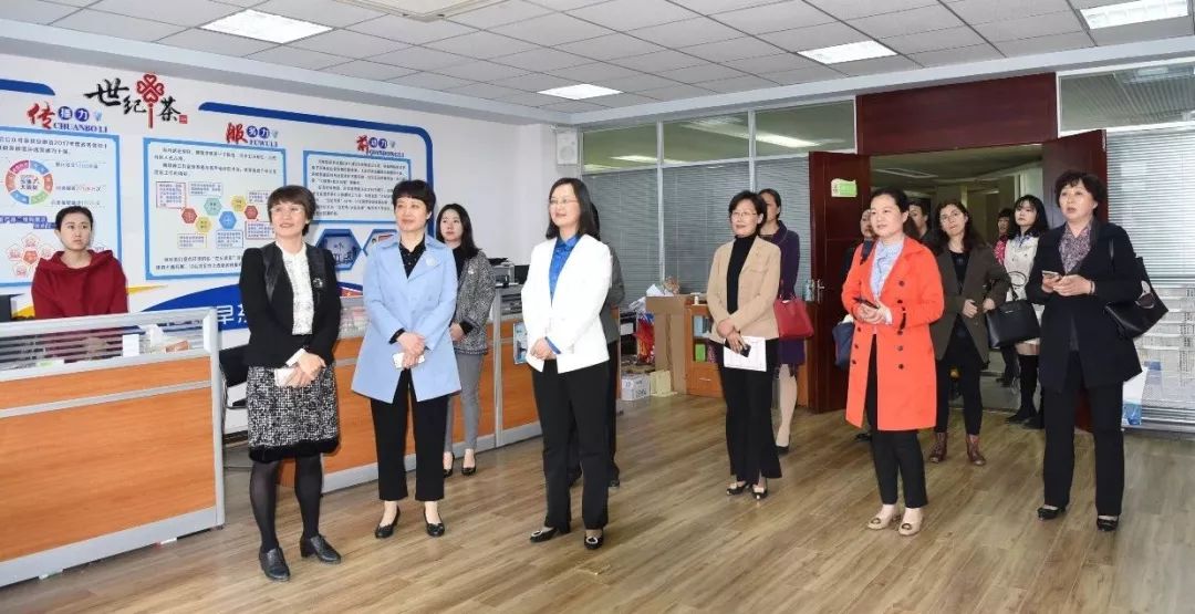 妇联考察沟通妇女工作,市妇联赴联系村开展走访慰问活动