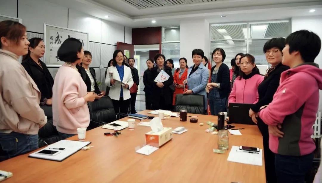 妇联考察沟通妇女工作,市妇联赴联系村开展走访慰问活动